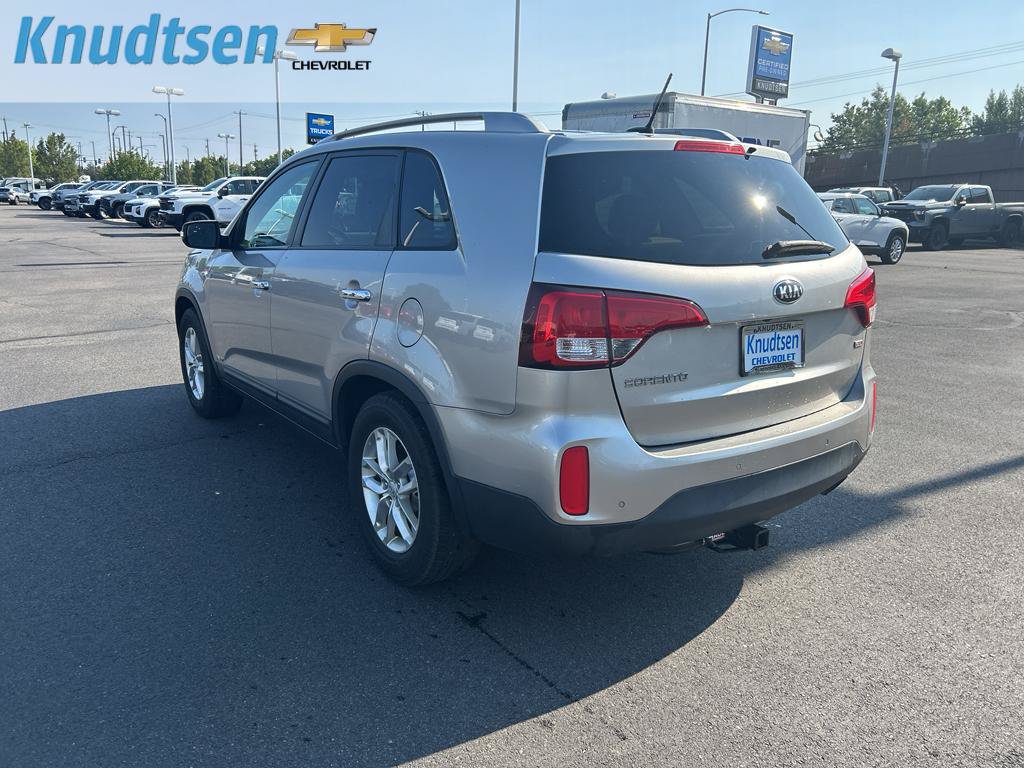 Used 2015 Kia Sorento LX AWD/4WD image 2