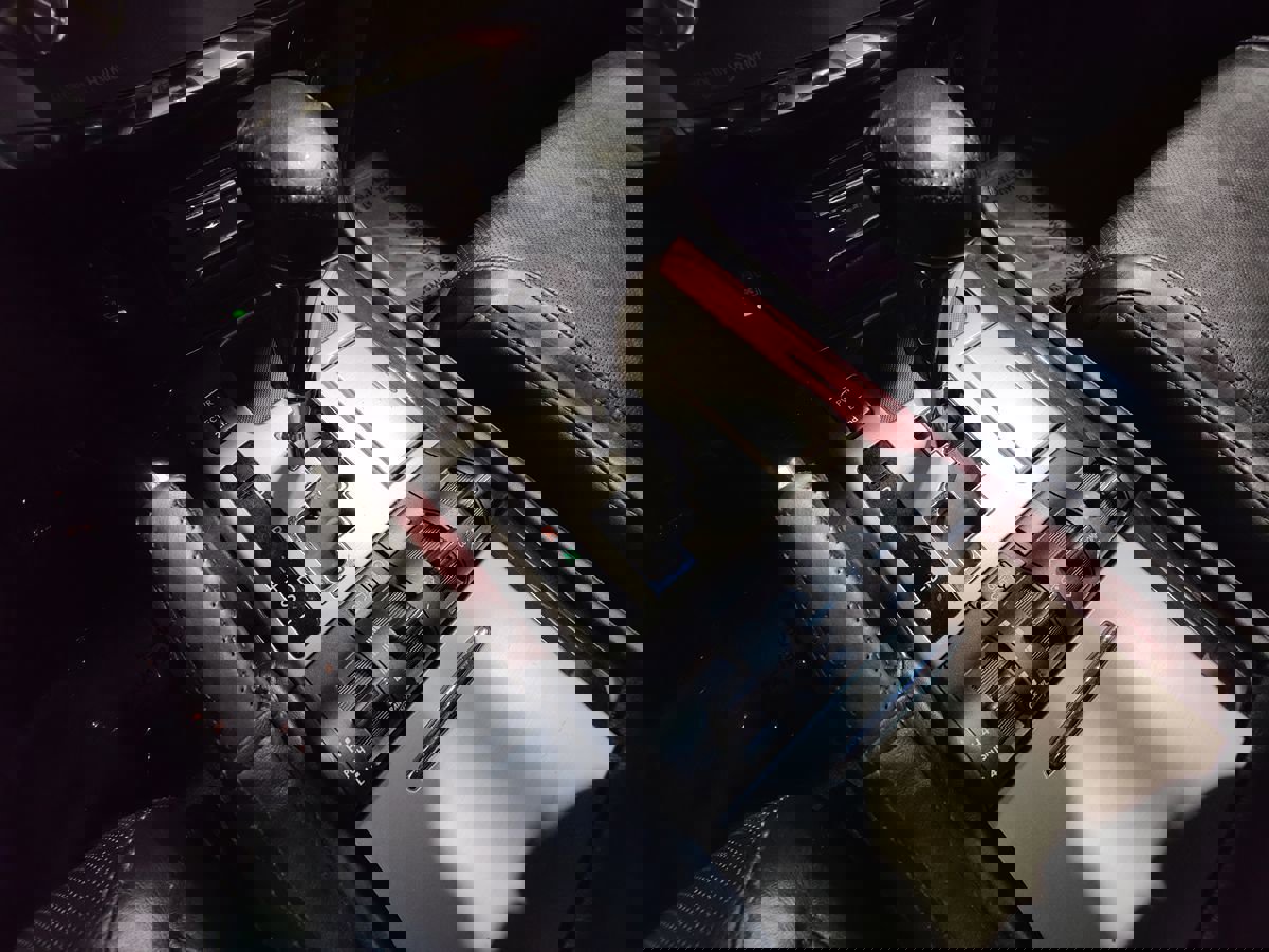 Used 2015 Lexus LX 570 4WD w/ Luxury Package image 36