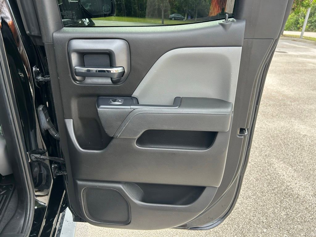 Used 2019 Chevrolet Silverado 1500 Custom w/ Custom Convenience Package AWD/4WD image 39