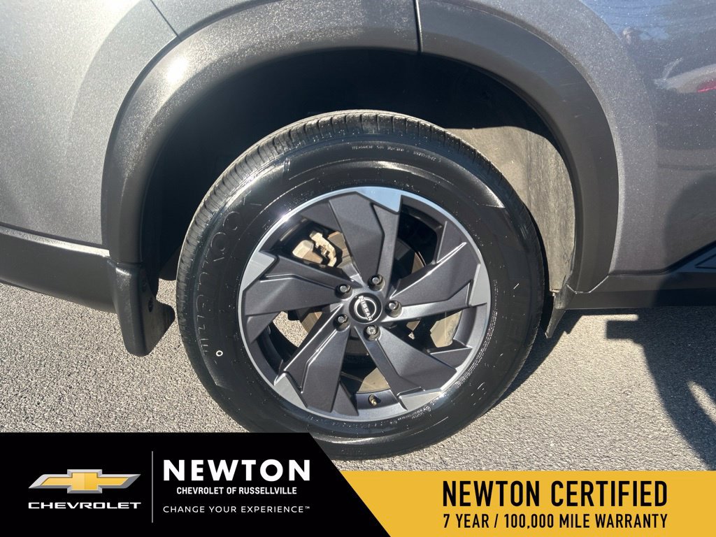 Used 2025 Nissan Rogue SV FWD image 43