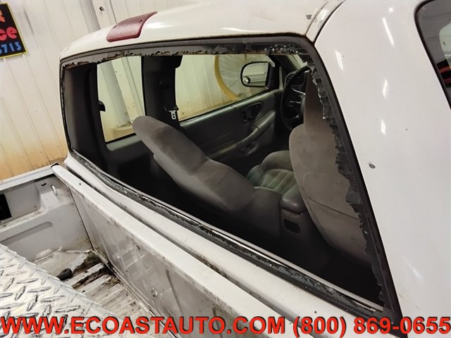 Used 2002 Chevrolet S10 Pickup 2WD Extended Cab w/ Preferred Equipment Group image 19