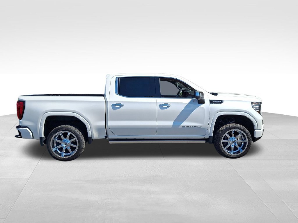 Used 2024 GMC Sierra 1500 Denali Ultimate AWD/4WD image 8