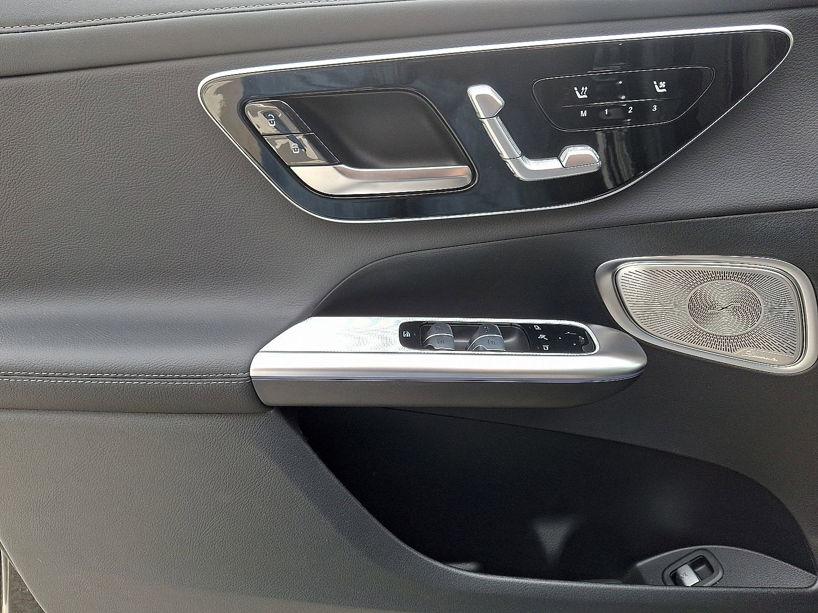 New 2026 Mercedes-Benz GLC 300 GLC 300 image 8