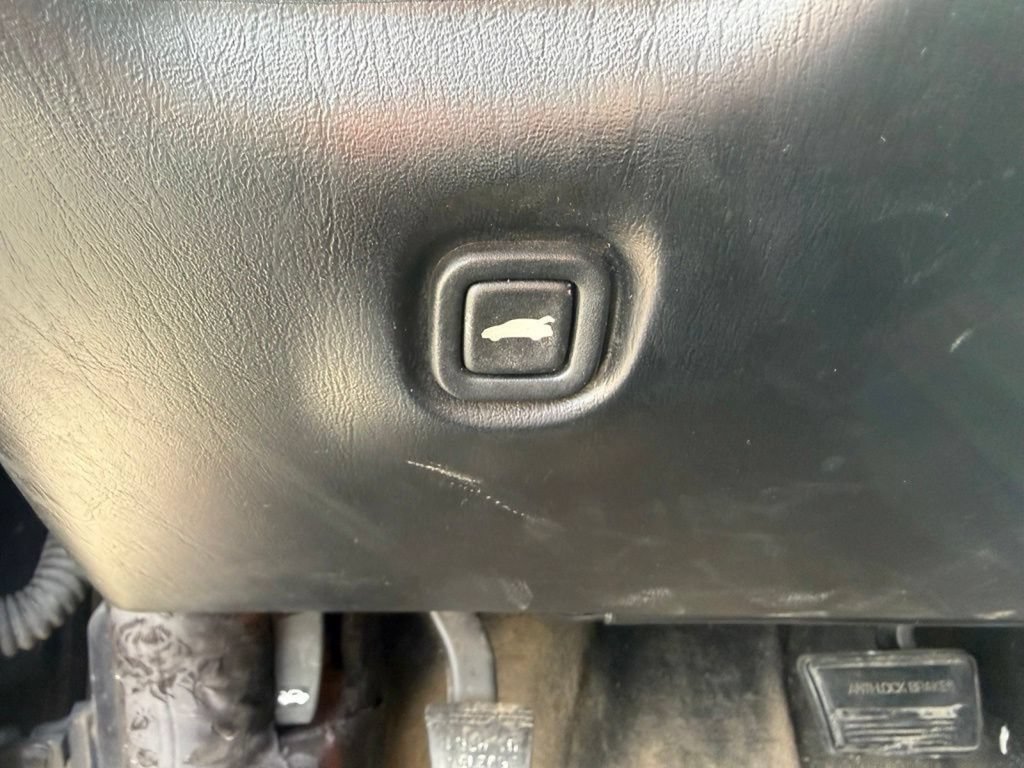 Used 1999 Chevrolet Malibu LS FWD image 10