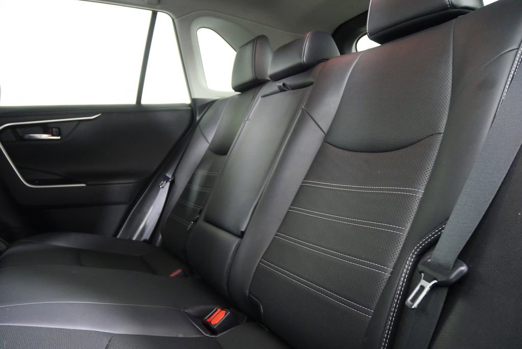 Used 2021 Toyota RAV4 Limited image 11