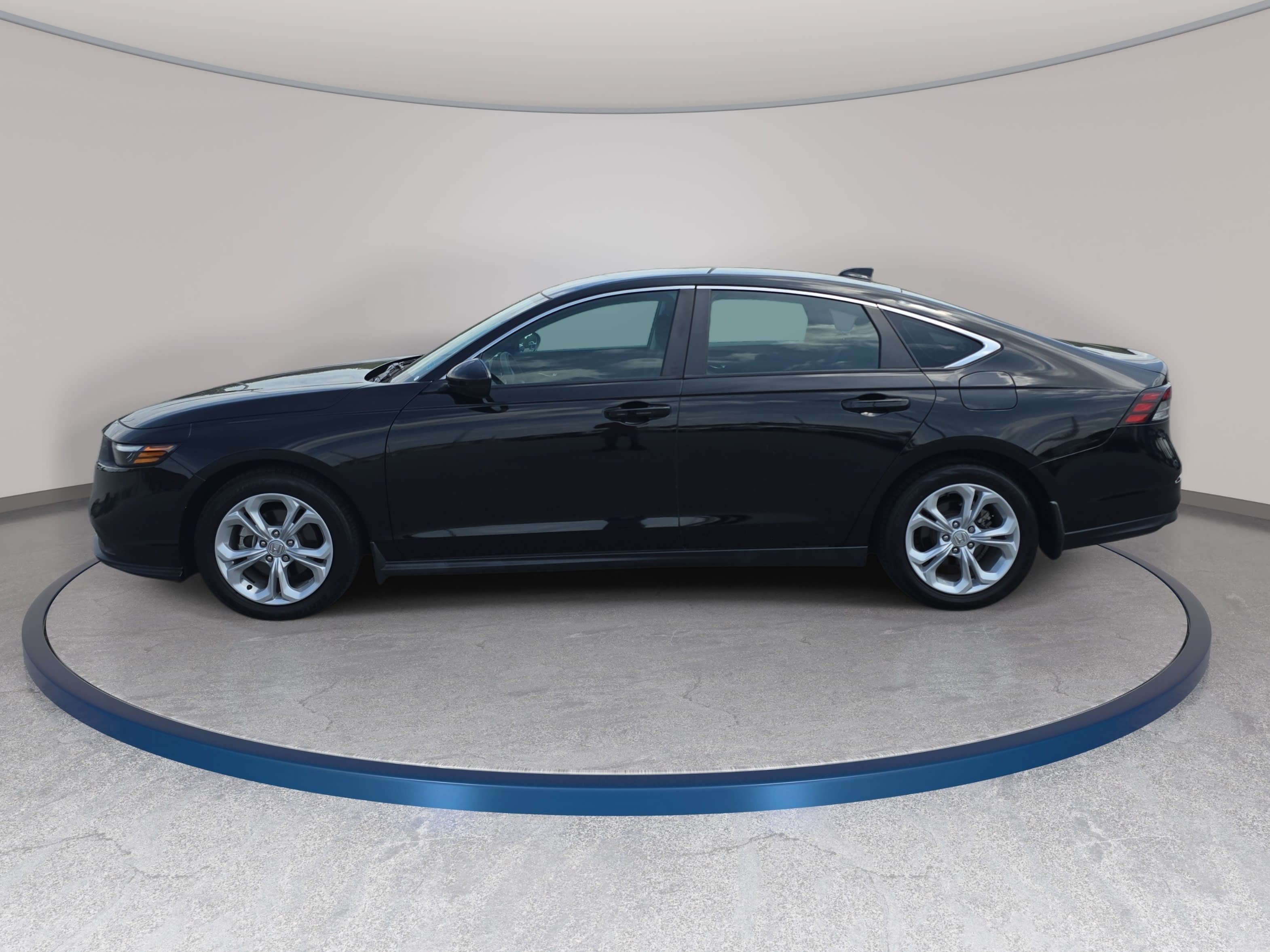 Used 2024 Honda Accord LX image 8