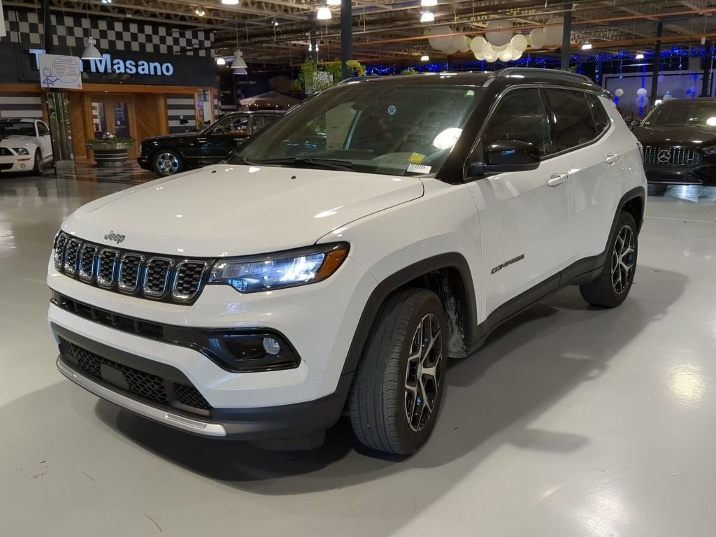 Used 2024 Jeep Compass Limited image 1