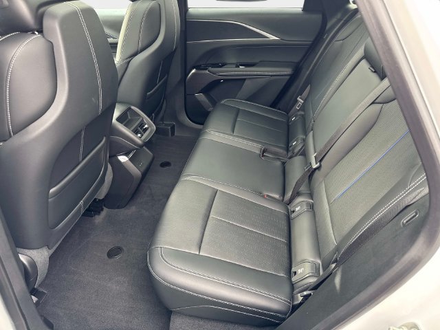 New 2025 Cadillac Lyriq Sport w/ LPO, Floor Liner Package AWD/4WD image 13