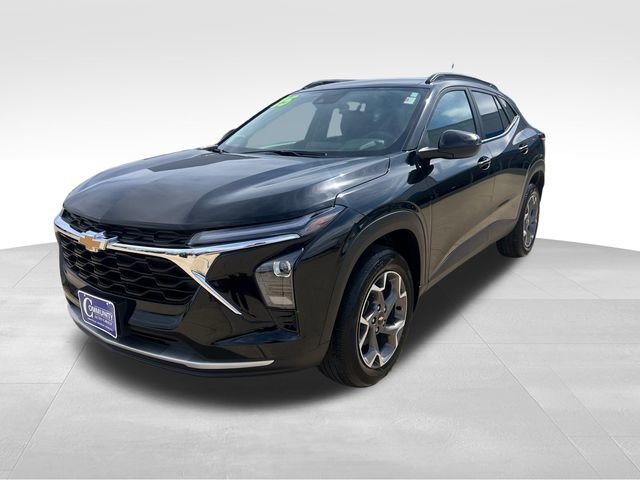 Used 2025 Chevrolet Trax LT w/ Driver Confidence Package FWD image 1
