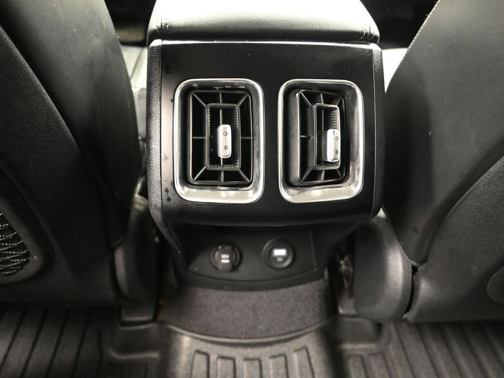 Certified 2023 Kia Sorento S image 31