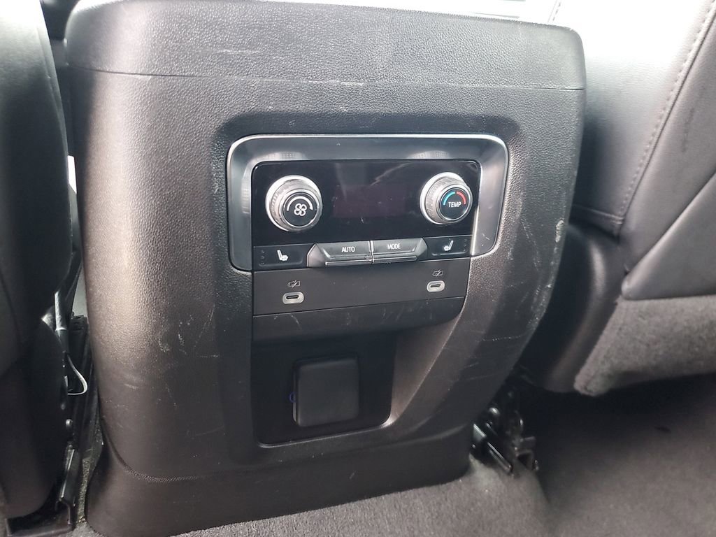 Used 2024 Chevrolet Tahoe Premier image 13