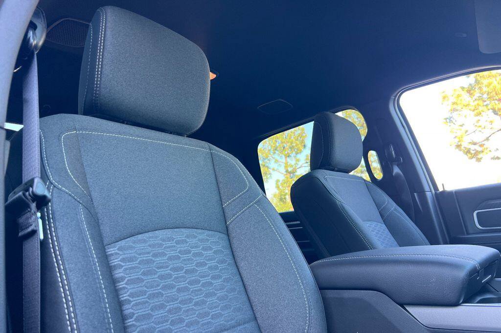 New 2026 RAM 2500 Big Horn AWD/4WD image 16