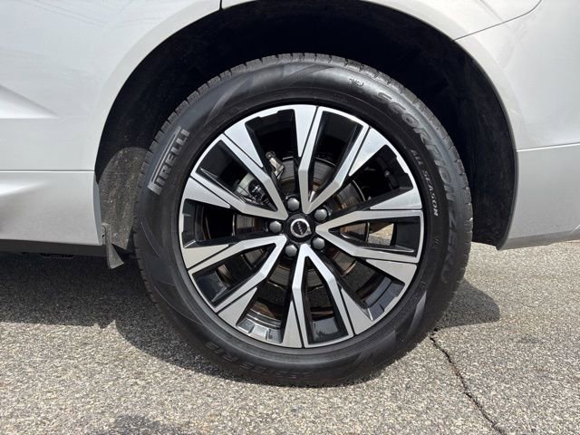 Used 2025 Volvo XC60 B5 Plus w/ Climate Package AWD/4WD image 9