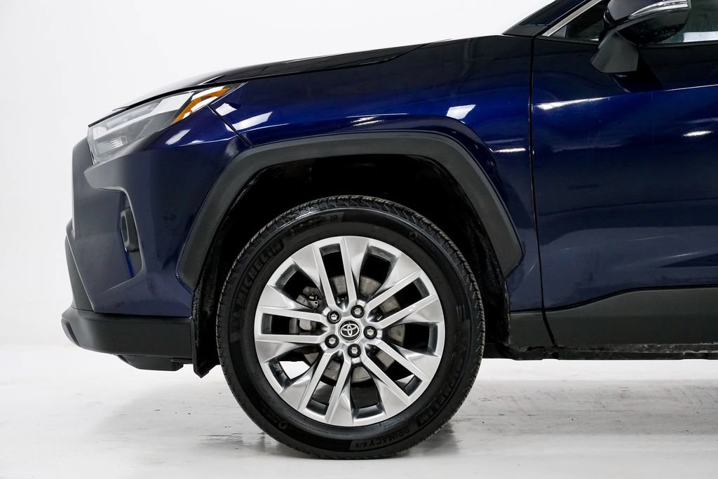 Used 2023 Toyota RAV4 XLE Premium image 30