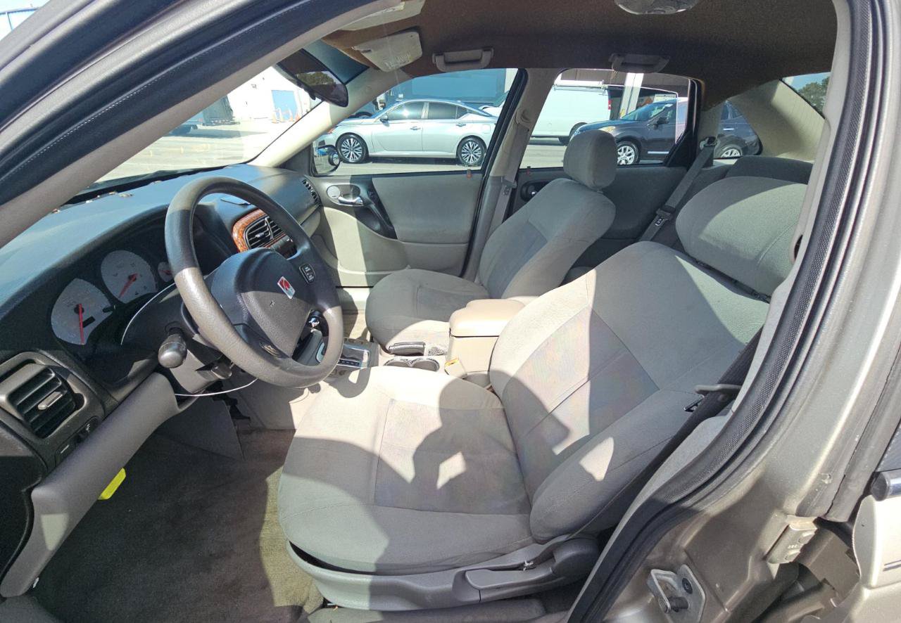 Used 2003 Saturn L-Series L200 w/ Audio Pkg I FWD image 8
