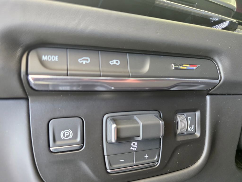 Certified 2026 Cadillac Escalade V w/ LPO, ONYX Package image 40