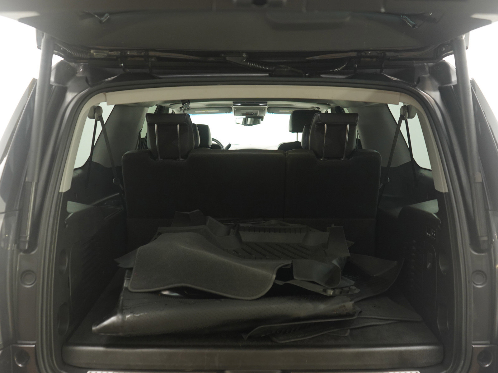 Used 2018 GMC Yukon XL Denali w/ Open Road Package image 19