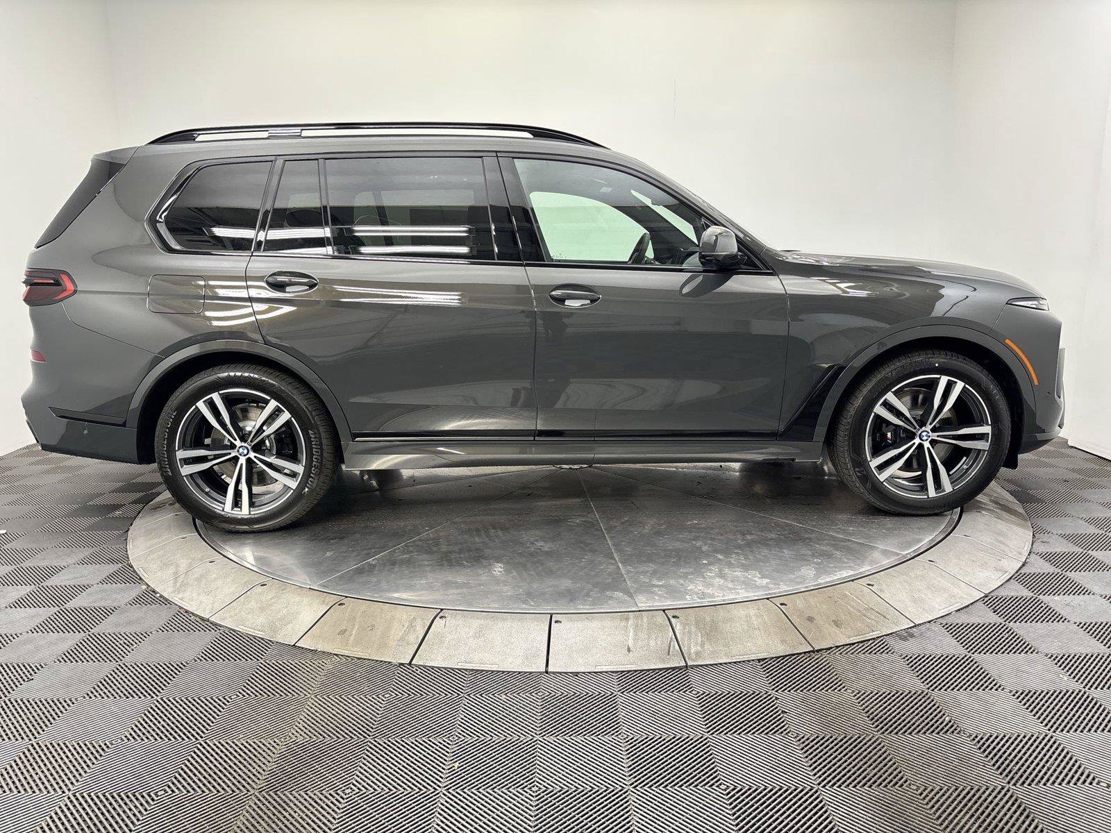 New 2027 BMW X7 xDrive40i w/ M Sport Package AWD/4WD image 17