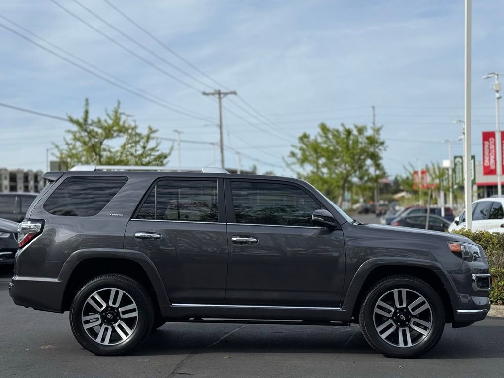 Used 2022 Toyota 4Runner Limited AWD/4WD image 6