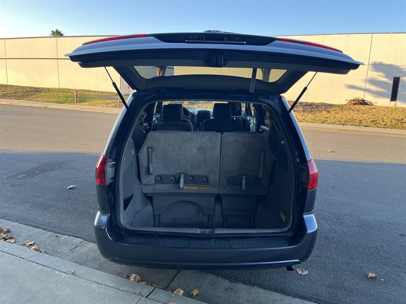 Used 2006 Toyota Sienna LE FWD image 25