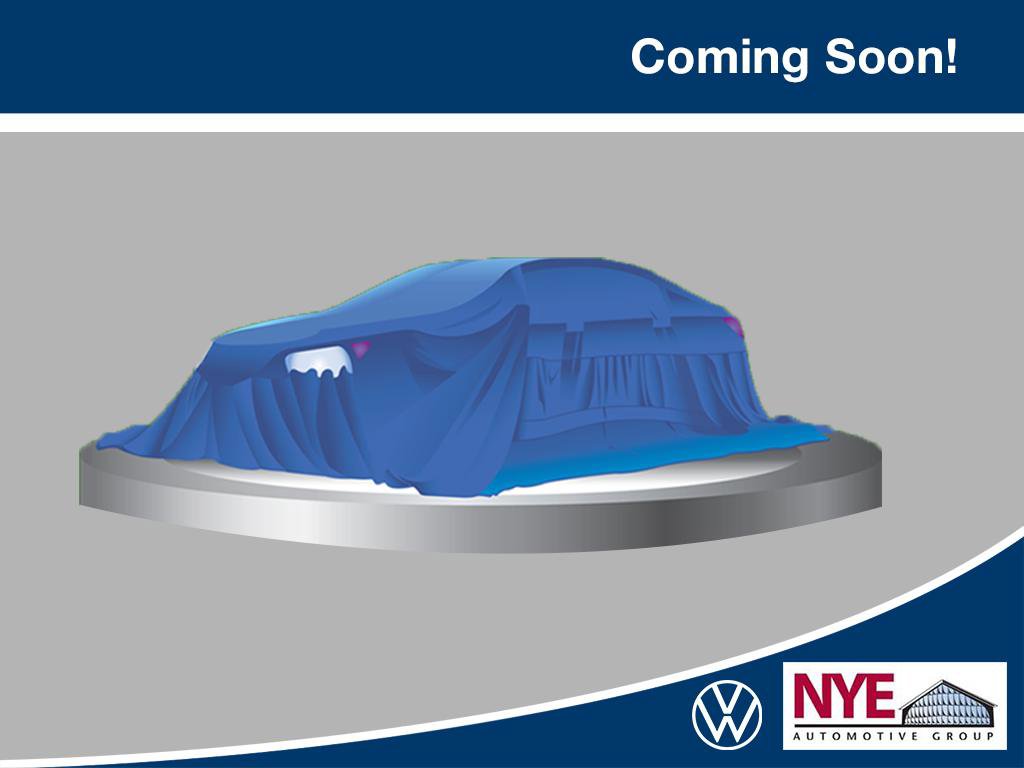 Used 2024 Volkswagen Tiguan SE w/ Panoramic Sunroof Package image 1