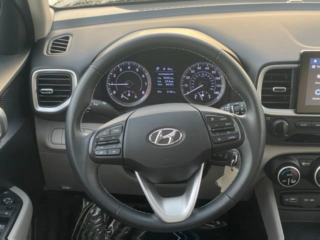 Used 2022 Hyundai Venue SEL image 12