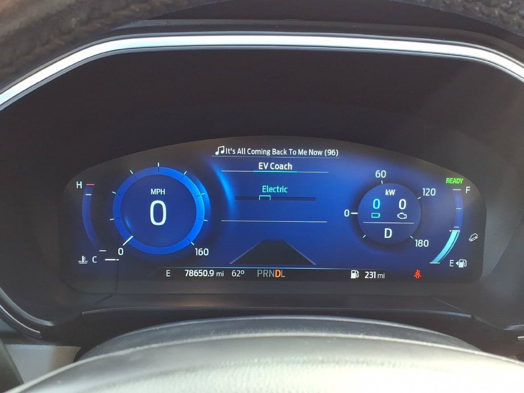 Used 2020 Ford Escape Titanium w/ Titanium Premium Package 2.0 FWD image 22