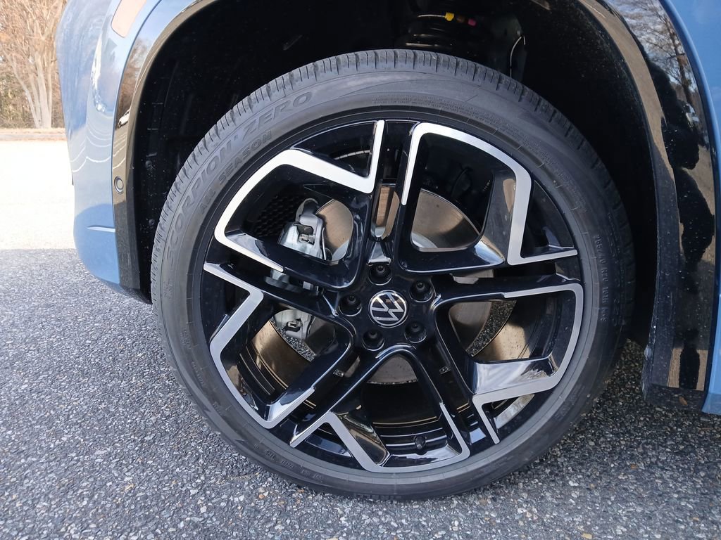 New 2026 Volkswagen Tiguan SEL R-Line image 27