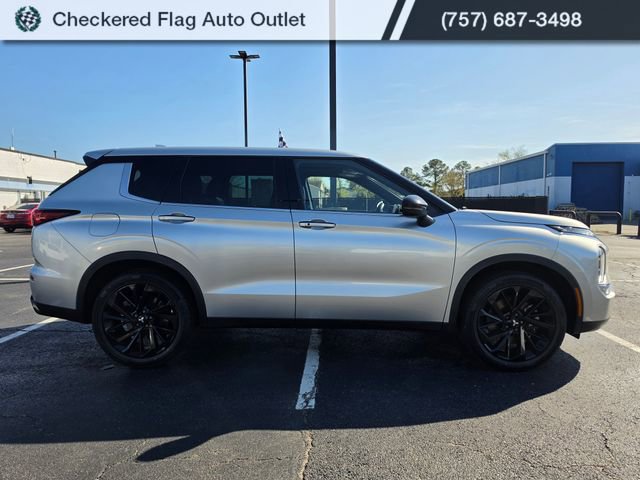 Used 2022 Mitsubishi Outlander SEL Black Edition image 9