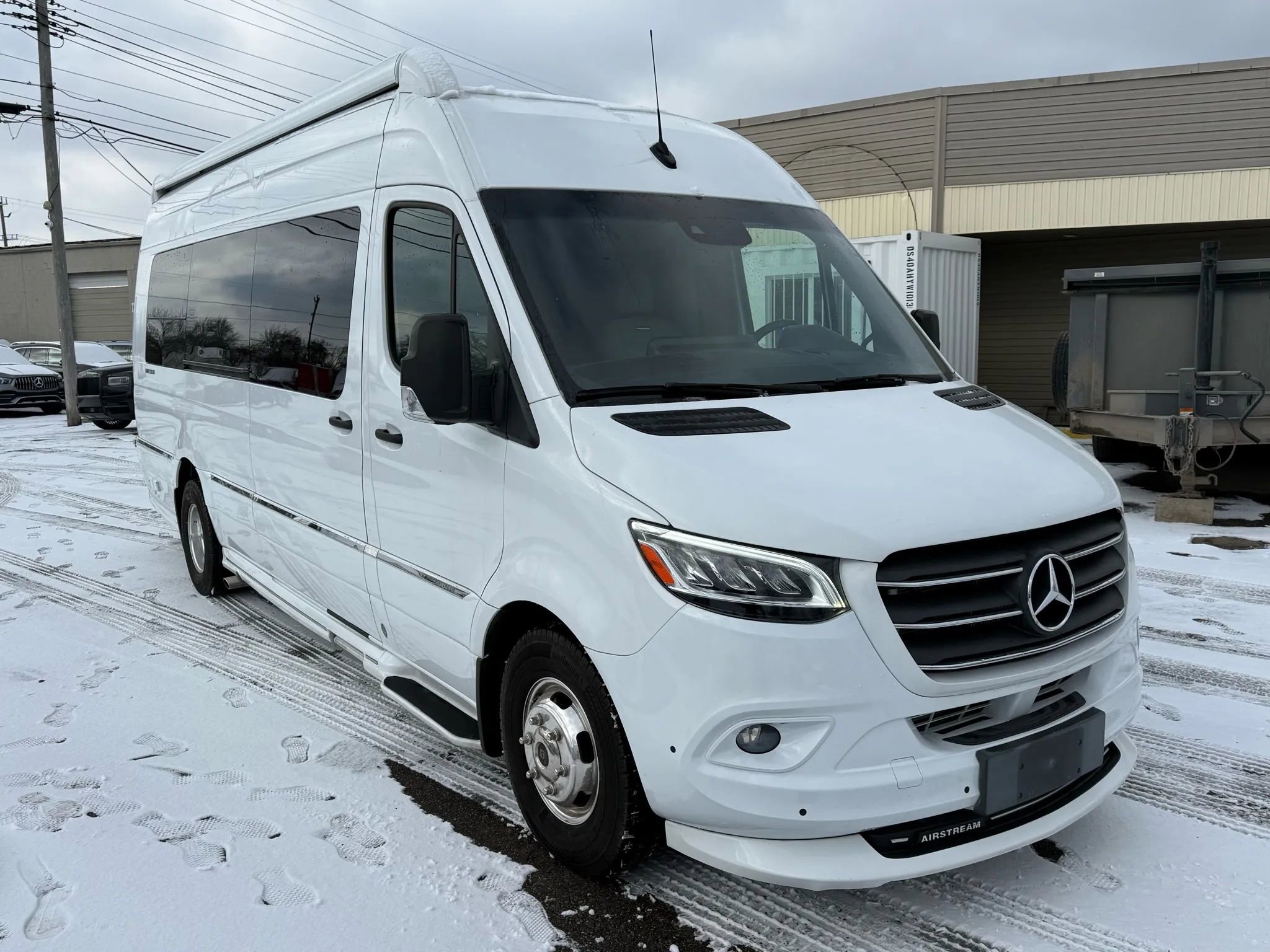 Used 2022 Mercedes-Benz Sprinter 3500 w/ Parking Package image 21