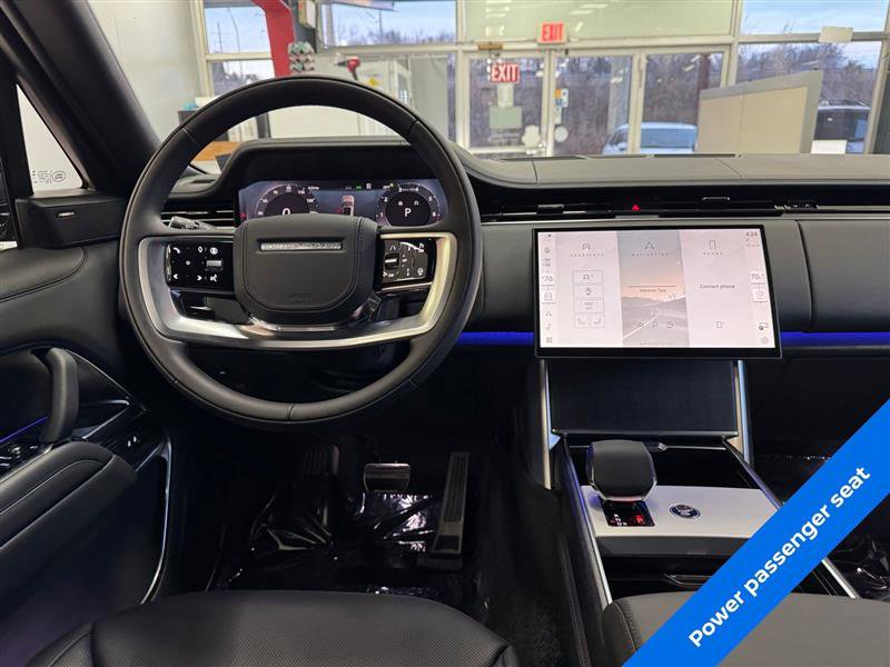 Used 2025 Land Rover Range Rover SE image 19