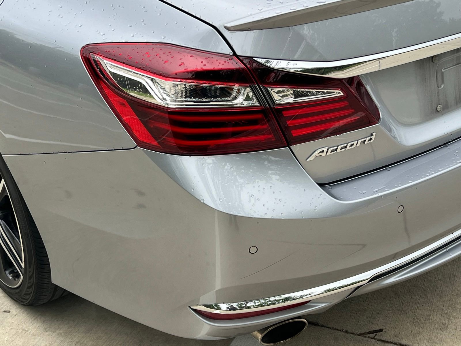 Used 2017 Honda Accord Touring image 13