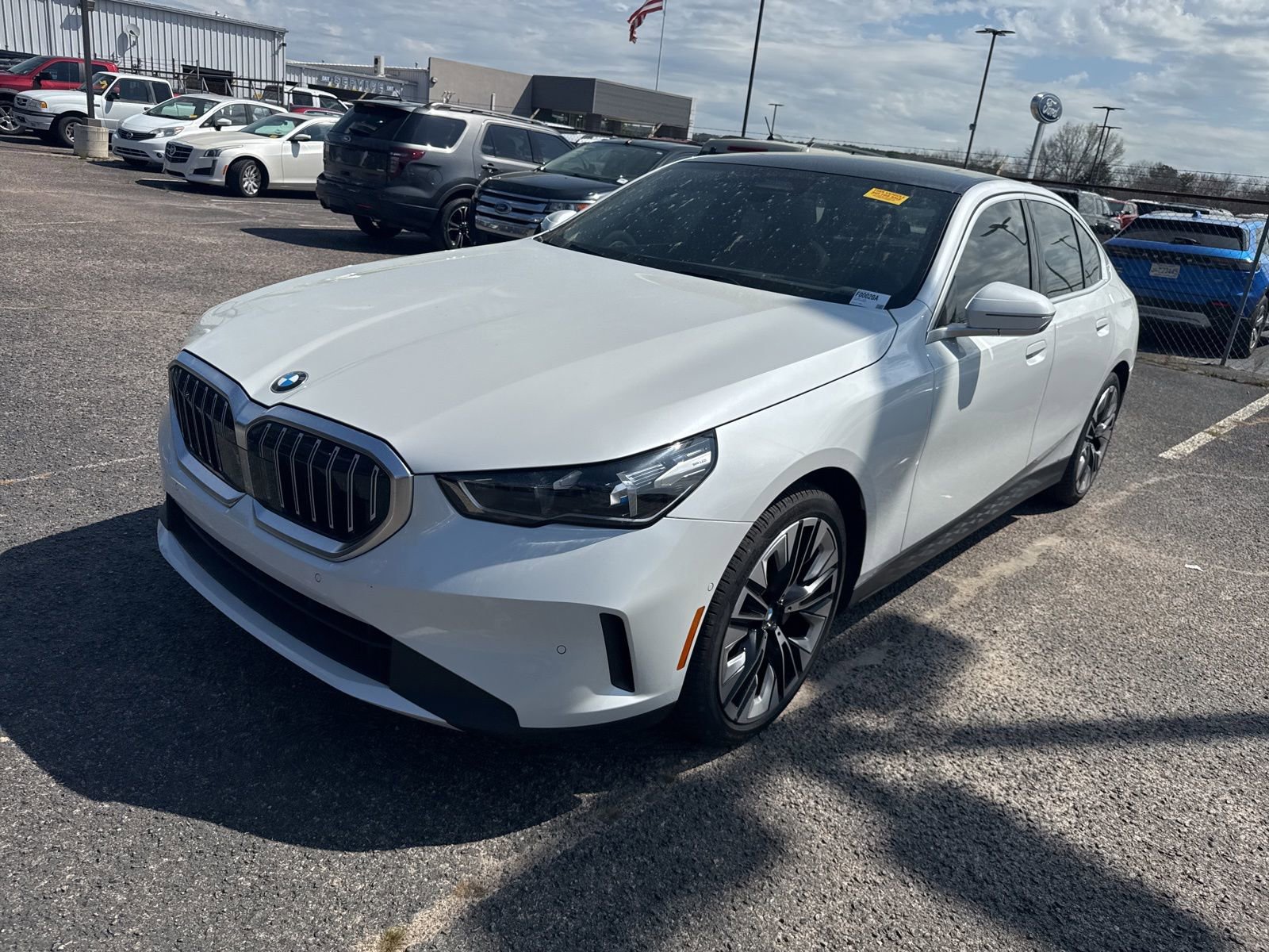 Used 2024 BMW 530i 530i w/ Executive Package image 3