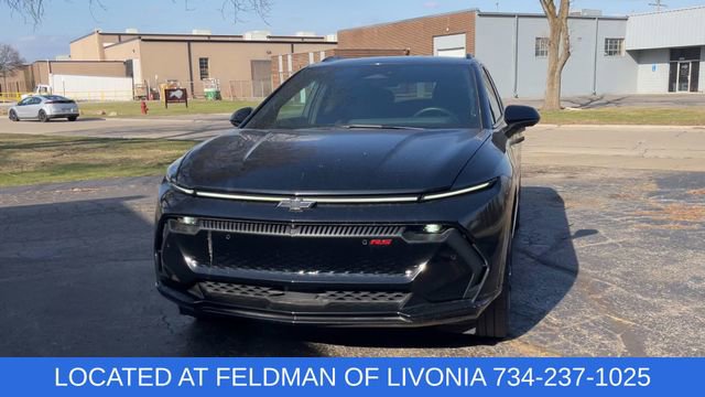 Certified 2024 Chevrolet Equinox EV RS FWD image 3