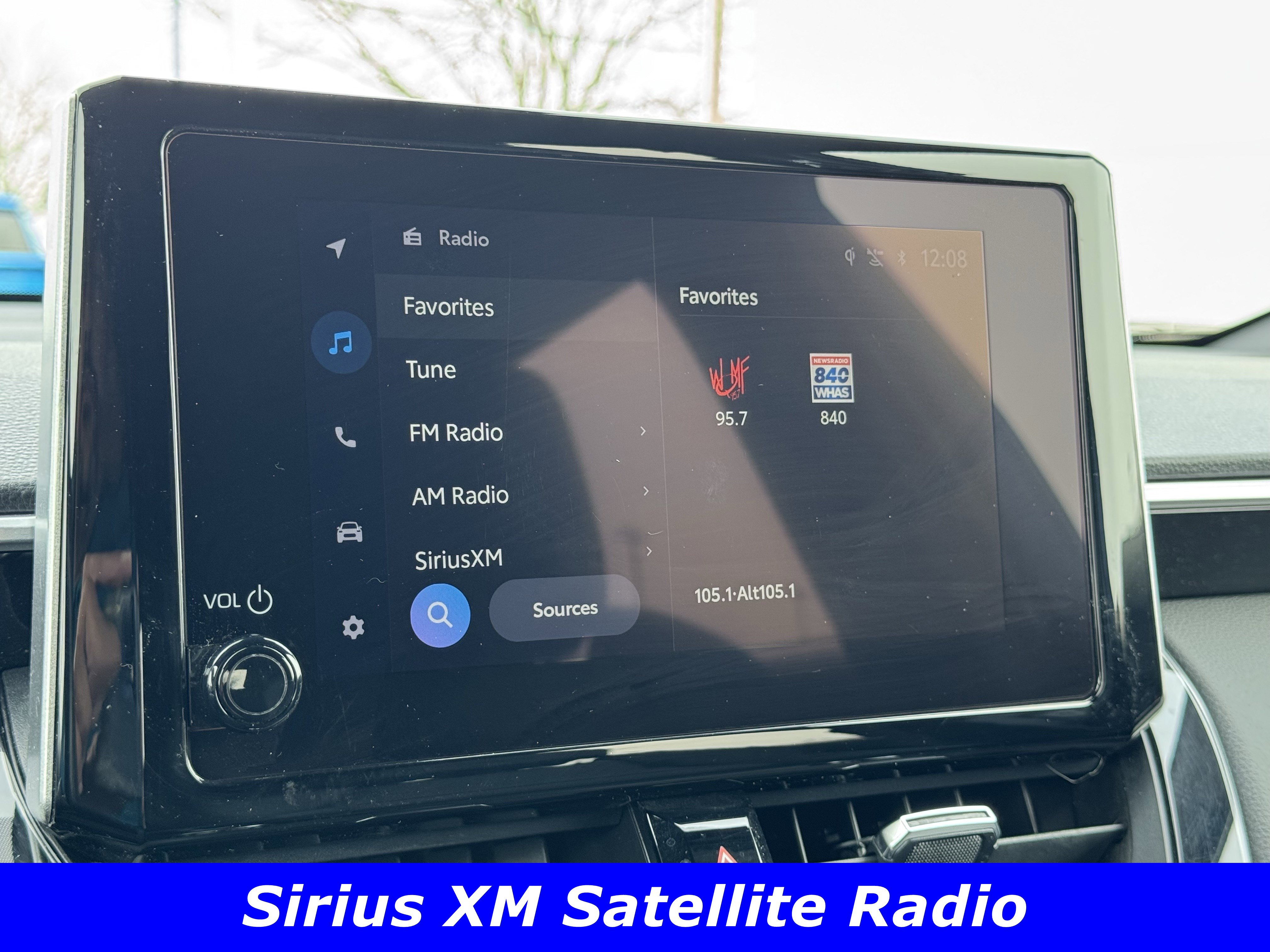 Used 2024 Toyota Corolla Cross XSE w/ Convenience Package image 7