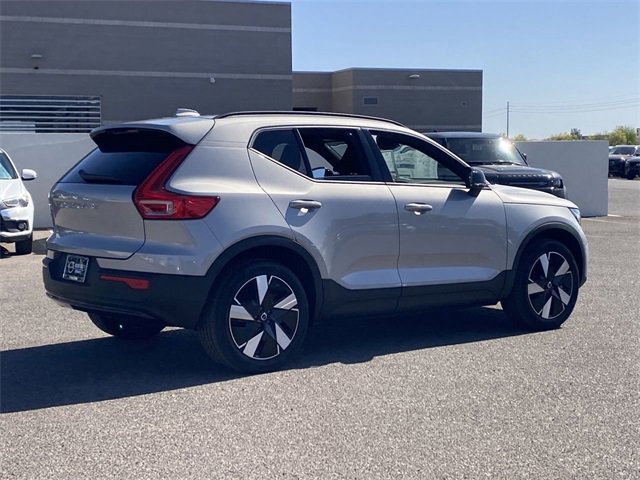 New 2025 Volvo EX40 Core w/ Climate Package image 7