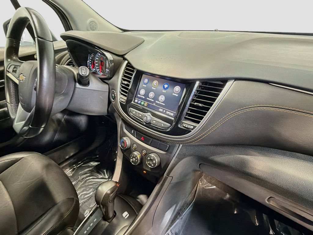 Used 2022 Chevrolet Trax LT w/ Driver Confidence Package AWD/4WD image 29