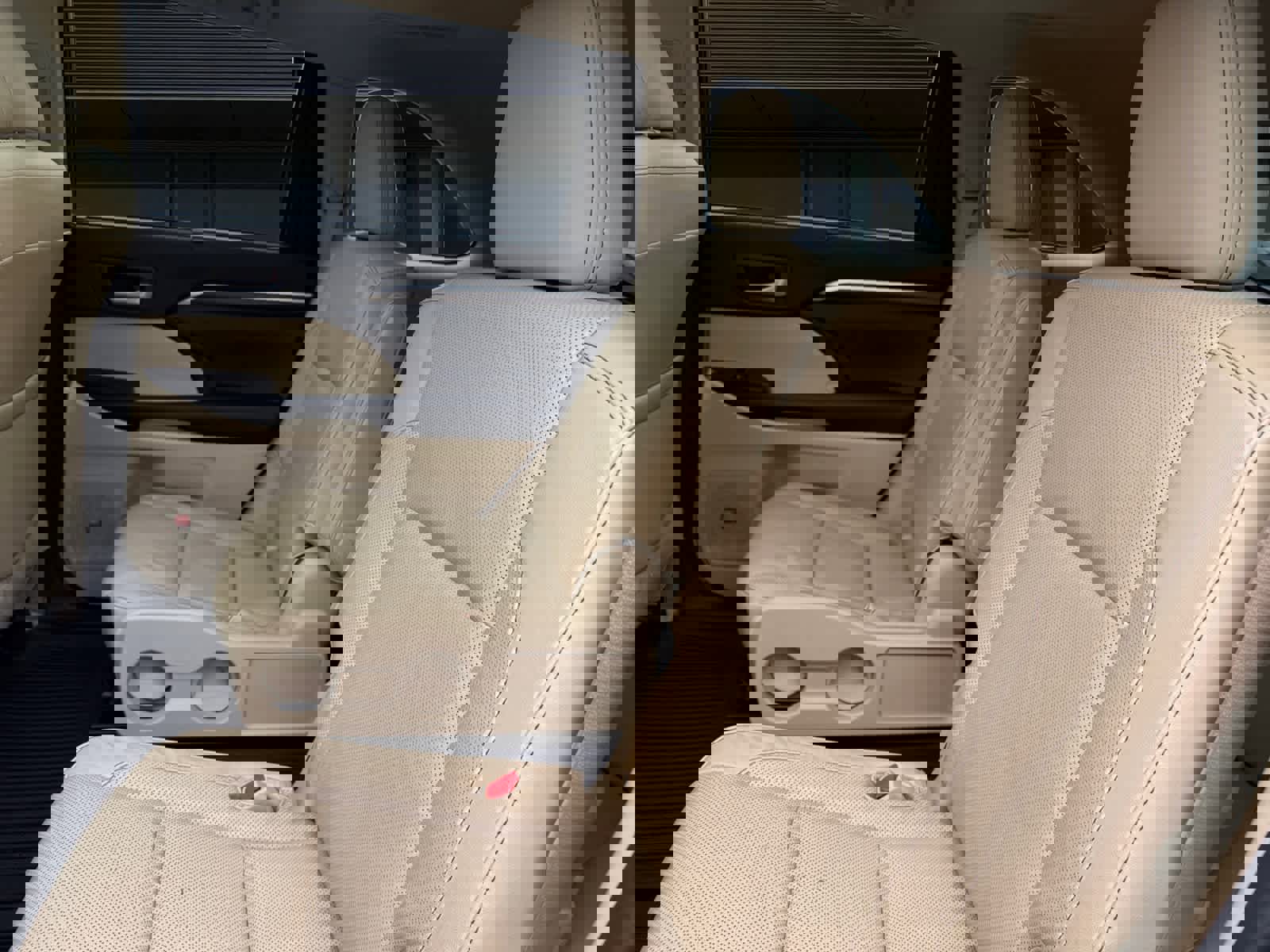 Used 2016 Toyota Highlander Limited Platinum AWD/4WD image 16