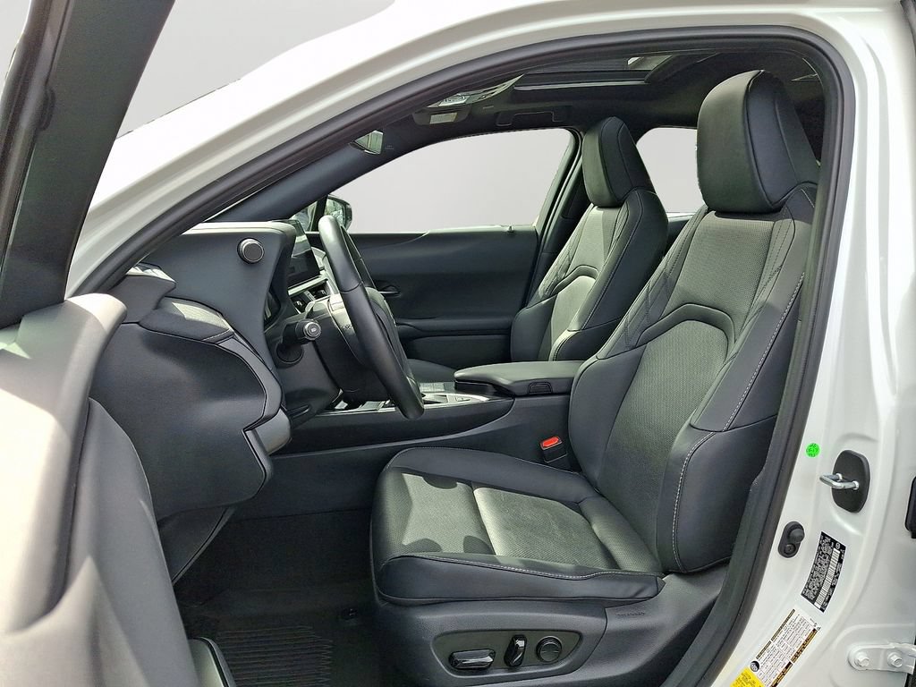 Used 2024 Lexus UX 250h AWD w/ Premium Package image 14