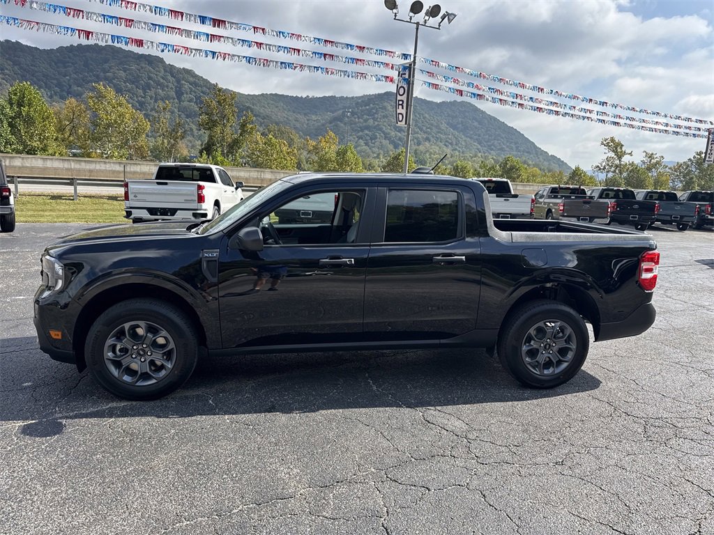 New 2025 Ford Maverick XLT image 8