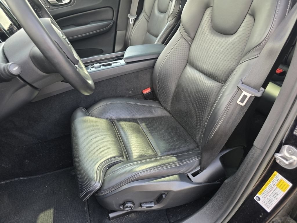 Used 2023 Volvo XC60 T8 Ultimate AWD/4WD image 24