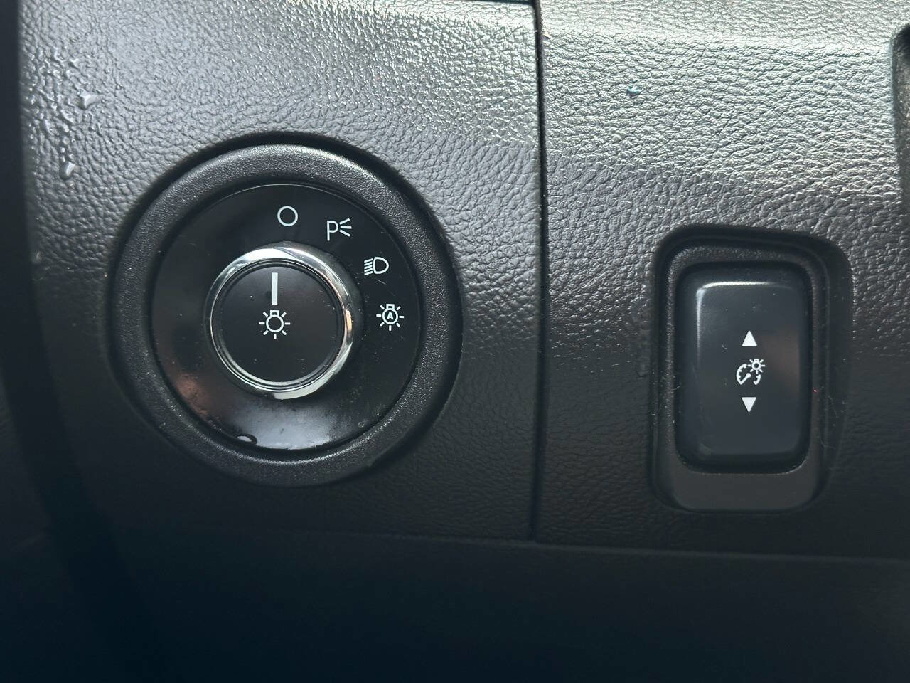 Used 2017 Ford Taurus SHO w/ Sho Performance Package image 28