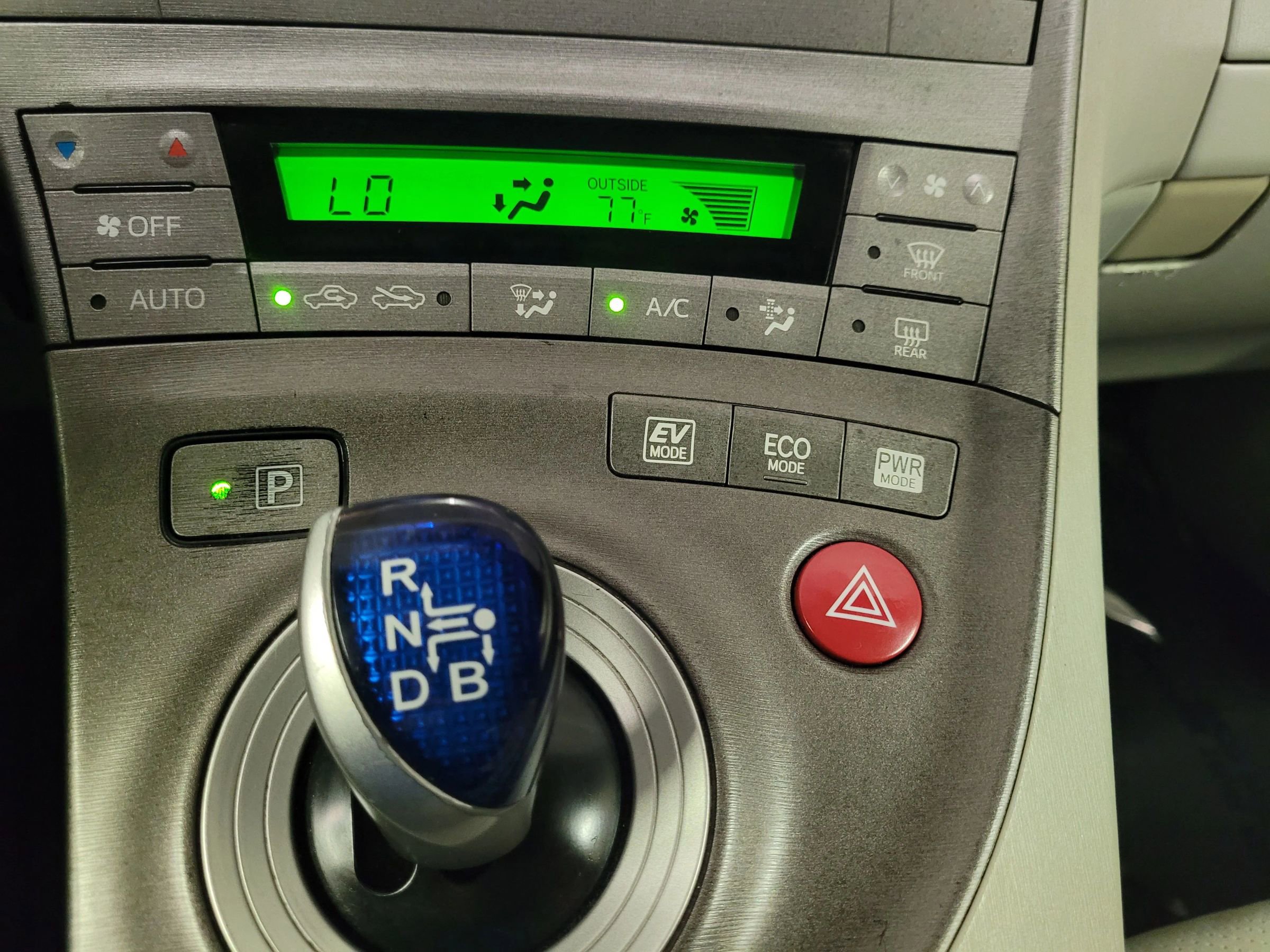 Used 2015 Toyota Prius Two image 25