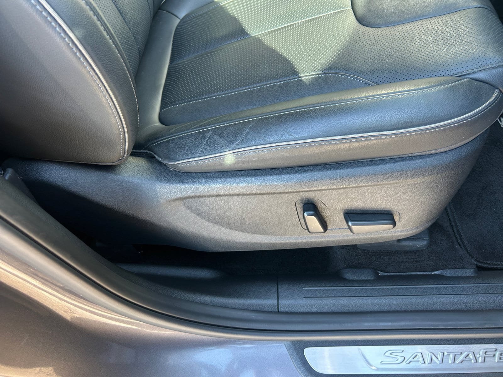 Certified 2023 Hyundai Santa Fe Limited AWD/4WD image 31
