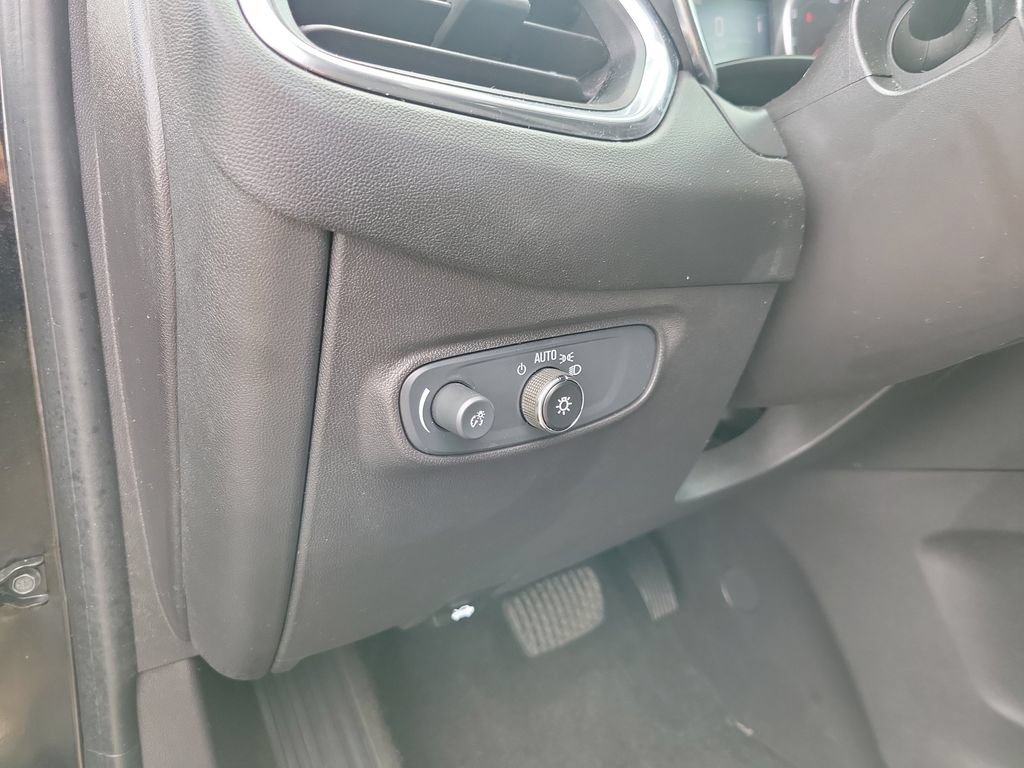 Used 2024 Chevrolet Equinox LT AWD/4WD image 25