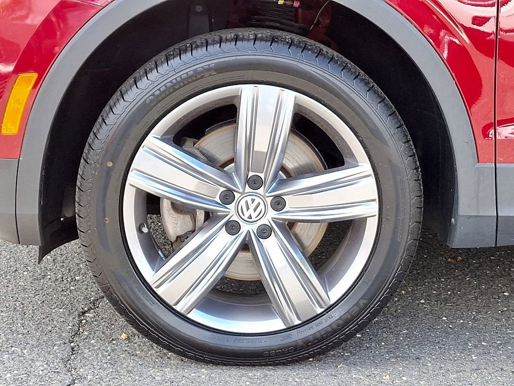 Certified 2020 Volkswagen Tiguan SEL AWD/4WD image 8