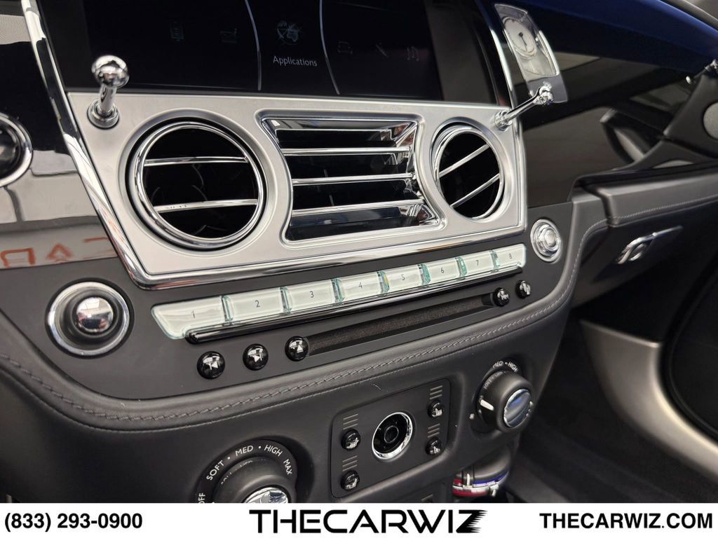 Used 2019 Rolls-Royce Dawn RWD image 49