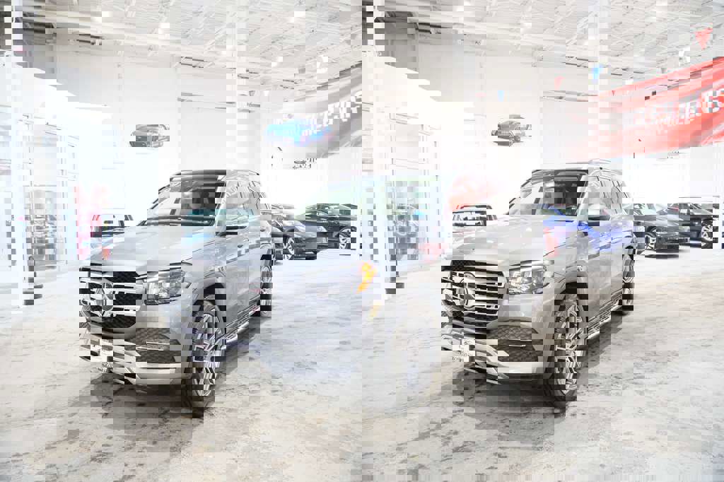 Used 2020 Mercedes-Benz GLS 450 4MATIC image 4