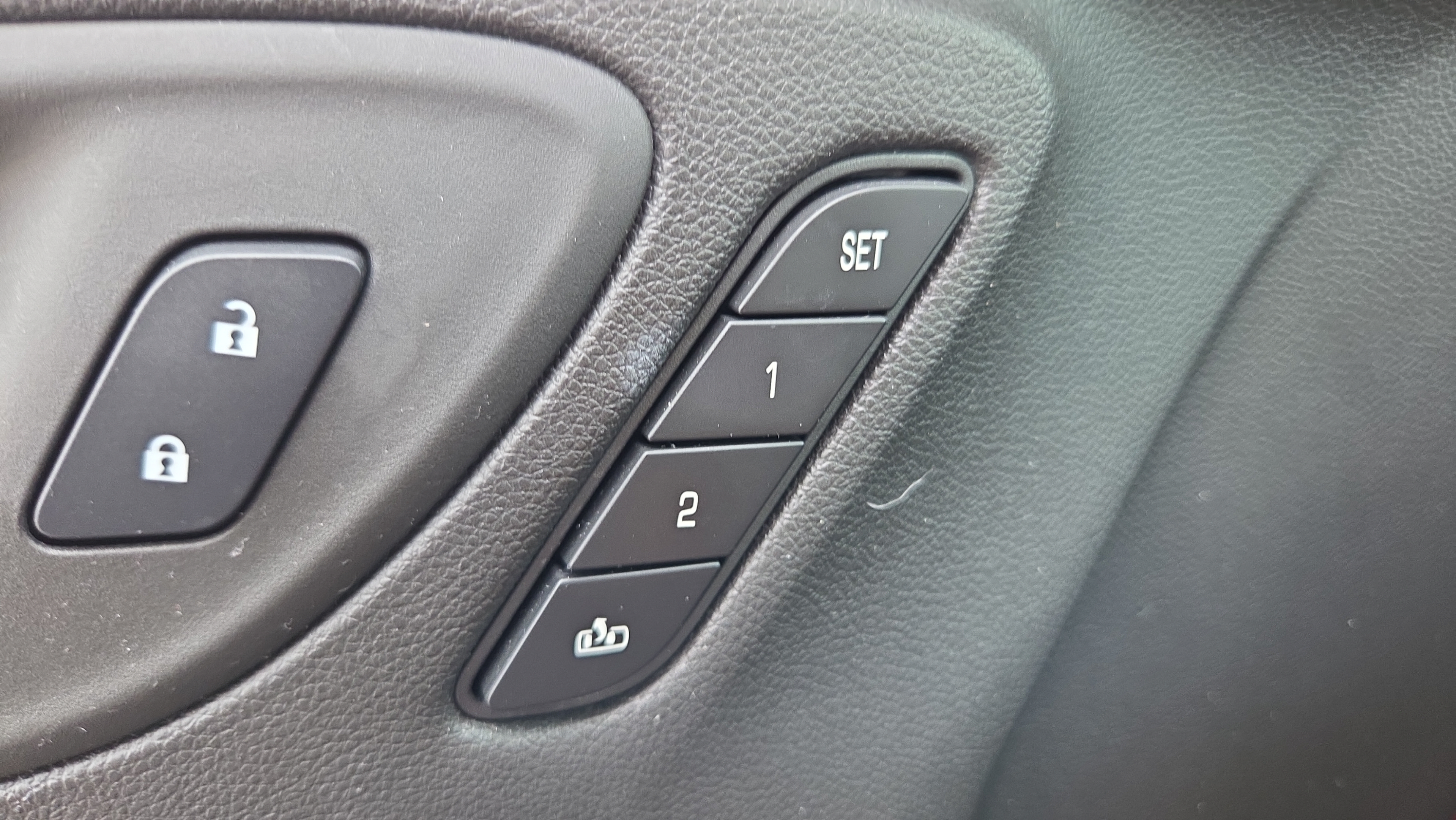 Certified 2024 Buick Encore GX Avenir FWD image 29