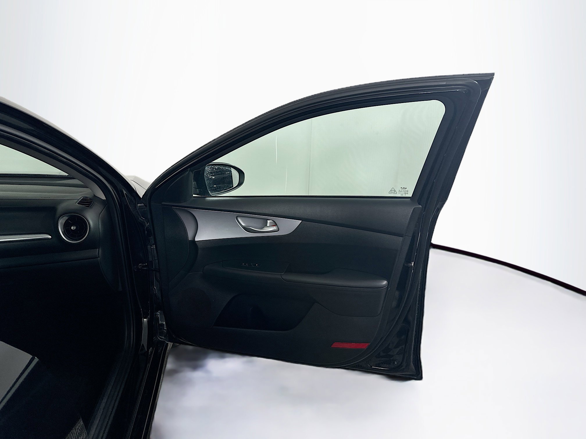 Used 2024 Kia Forte LXS image 30